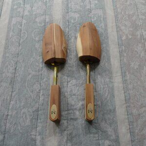 Men's Warehouse, Shoe Tree's, Cedar